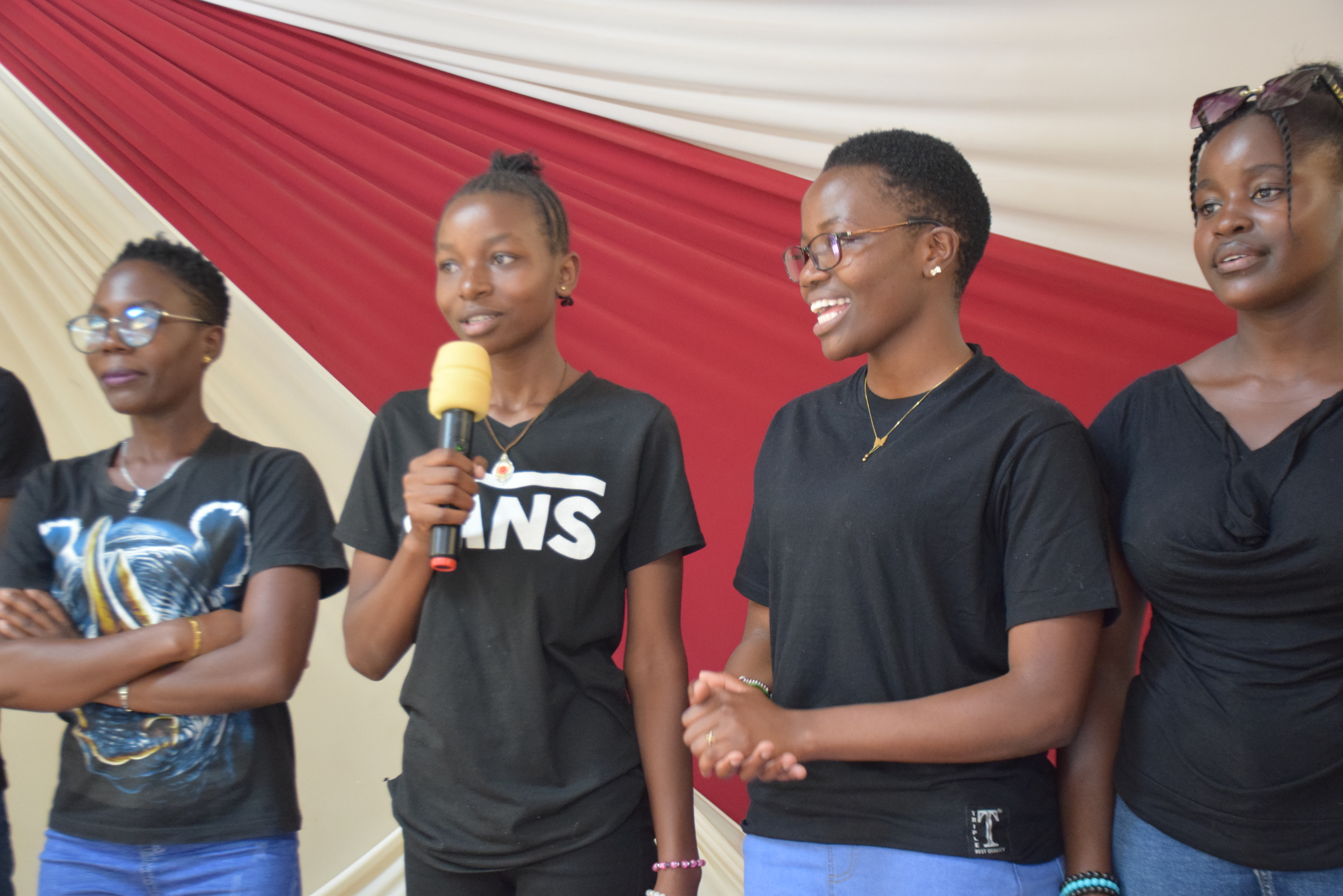 Volunteers introduce themselves to the children